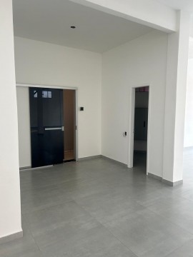 SALA COMERCIAL