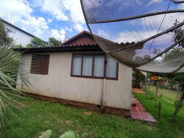 CASA DE MADEIRA PARA RETIRAR DO LOCAL