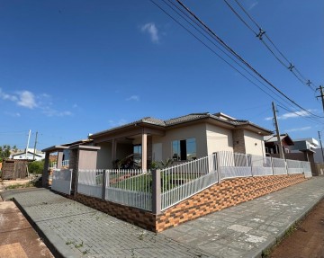 1099 - TERRENO DE ESQUINA COM CASA DE ALVENARIA