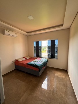 1099 - TERRENO DE ESQUINA COM CASA DE ALVENARIA