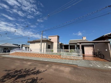 1099 - TERRENO DE ESQUINA COM CASA DE ALVENARIA